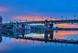 关于图卢兹主场负于里尔，降级危机加深的信息